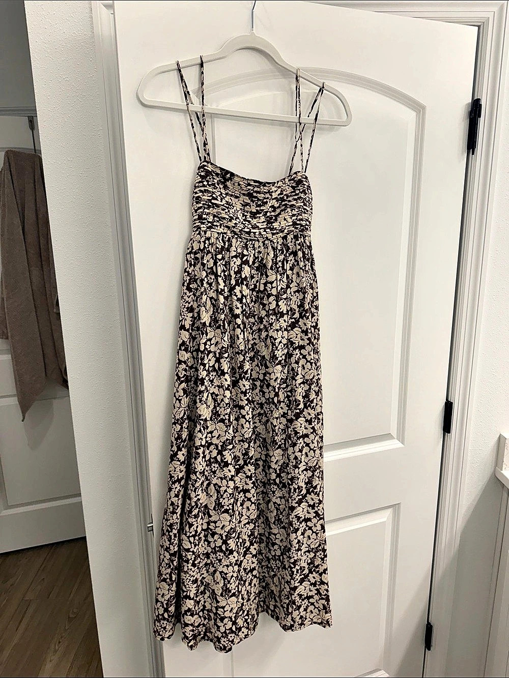 Abercrombie & Fitch Brown Floral Crinkle Cutout Back Maxi Dress